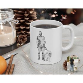 BK Kişiye Özel Tam Boy Karakalem Erkek ve Köpek Karikatürlü Beyaz Kupa Bardak