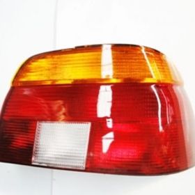 Bmw 5 Serı-E39-1996-2000 Stop Sağ Kırmızı-Sarı Duysuz Famella Lamba