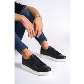 Boa BA0311 Siyah Renk Bağcıklı Kalın Taban Kapitone Desen Erkek Klasik Ayakkabı