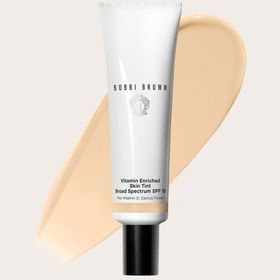 Bobbi Brown Vitamin Enriched SPF15 Light 3 50 ml Renkli Nemlendirici