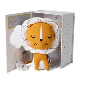 Bon Ton Toys 25215012 Chapter Fairytales Kutulu Aslan Louie 18 cm Peluş Oyuncak