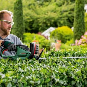 Bosch 06008c0703 Universal Hedgecut 60 Çit Kesme Makinesi