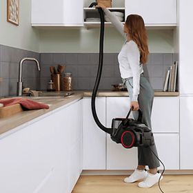Bosch BGS41POW3 700W Elektrikli Süpürge