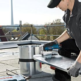 Bosch GSC 12V-13 12V 2.0 Akülü sac kesme makinesi