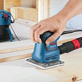 Bosch Titreşimli GSS 140 A (180 W) Zımparalama Makinesi