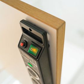 Brennenstuhl Super Solid Serisi 8 Soketli 2.5 m 13.500 mAh Siyah Akım Korumalı Priz