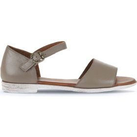 Bueno Shoes 01WA3006 Gümüş Deri Kadın Düz Sandalet