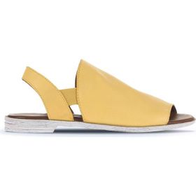 Bueno Shoes 01WA3008 Sarı Deri Kadın Düz Sandalet