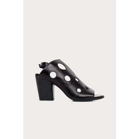 Bueno Shoes 01WL3704 Siyah Parlak Deri Kadın Topuklu Sandalet