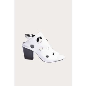 Bueno Shoes 01WL3704 Siyah Parlak Deri Kadın Topuklu Sandalet