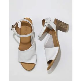 Bueno Shoes 01WN1519 Beyaz Deri Kadın Topuklu Sandalet