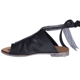 Bueno Shoes 01WN5008 Siyah Deri Parmak Arası Kadın Sandalet