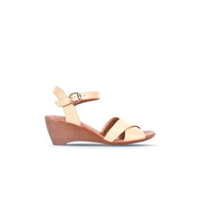 Bueno Shoes 01WQ6606 Bej Deri Kadın Dolgu Topuklu Sandalet