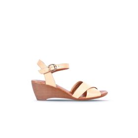 Bueno Shoes 01WQ6606 Bej Deri Kadın Dolgu Topuklu Sandalet