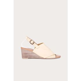 Bueno Shoes 01WQ8603 Sarı Deri Kadın Dolgu Topuklu Sandalet