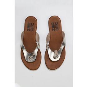 Bueno Shoes 01WU7446 Bej Parlak Deri Kadın Parmak Arası Terlik