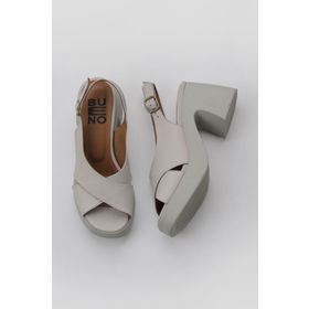 Bueno Shoes 01WY12202 Ekru Deri Kadın Dolgu Topuklu Ayakkabı