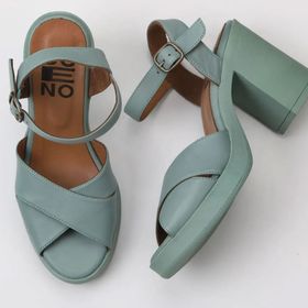 Bueno Shoes 01WY12301 Yeşil Açık Deri Topuklu Kadın Sandalet