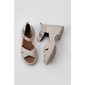 Bueno Shoes 01WY12603 Krem Deri Kadın Dolgu Topuklu Sandalet