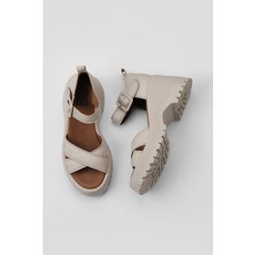Bueno Shoes 01WY12603 Krem Deri Kadın Dolgu Topuklu Sandalet