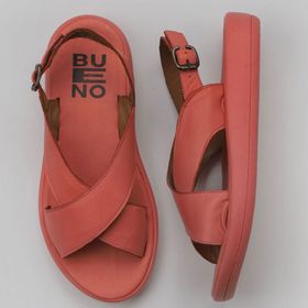 Bueno Shoes 01WY2302 Mercan Deri Kadın Dolgu Topuklu Sandalet