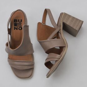 Bueno Shoes 01WY3705 Gri Deri Kadın Topuklu Sandalet