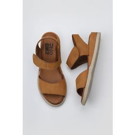 Bueno Shoes 01WY5100 Taba Açık Nubuk Kadın Düz Sandalet