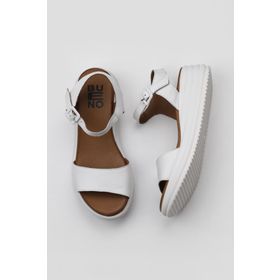 Bueno Shoes 01WY5700 Beyaz Deri Kadın Dolgu Topuklu Sandalet