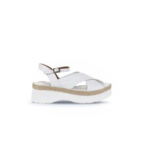Bueno Shoes 01WY8205 Beyaz Deri Kadın Dolgu Topuklu Sandalet