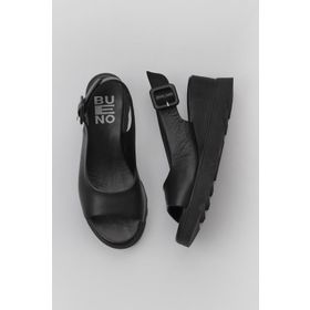 Bueno Shoes 01WY8600 Siyah Deri Kadın Dolgu Topuklu Sandalet