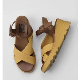 Bueno Shoes 01WY8601 Sarı Kahve Deri Kadın Dolgu Topuklu Sandalet