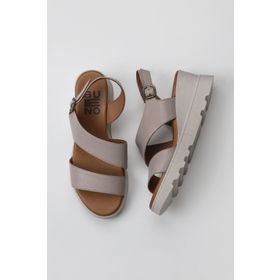 Bueno Shoes 01WY8602 Gri Deri Kadın Dolgu Topuklu Sandalet