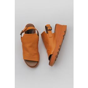 Bueno Shoes 01WY8603 Turuncu Deri Kadın Dolgu Topuklu Sandalet