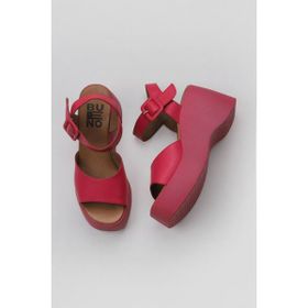 Bueno Shoes 01WY9009 Fuşya Deri Kadın Dolgu Topuklu Sandalet