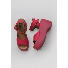 Bueno Shoes 01WY9009 Fuşya Deri Kadın Dolgu Topuklu Sandalet