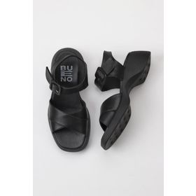 Bueno Shoes 01WY9303 Siyah Deri Kadın Dolgu Topuklu Sandalet