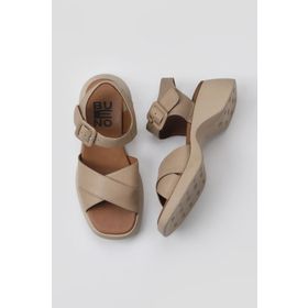 Bueno Shoes 01WY9303 Vizon Deri Kadın Dolgu Topuklu Sandalet