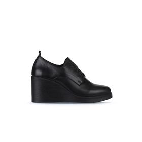 Bueno Shoes 01WZ8300 Siyah Deri Kadın Dolgu Topuklu Ayakkabı