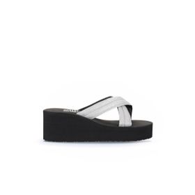 Bueno Shoes 26WT230064 Gümüş Kum Simli Dolgu Topuklu Kadın Terlik