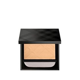 Burberry Matte Glow Compact Bej 30 Light Neutral Fondöten