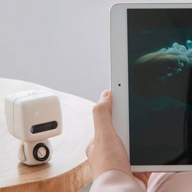 Butu 349 Yaratıcı Robot Tasarımı 5.0 Taşınabilir Kablosuz Beyaz Bluetooth Hoparlör