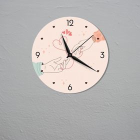 Cajuart Aşk Sevgi Temalı Pembe Ahşap Duvar Saati