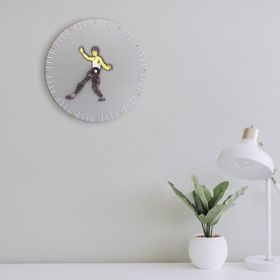 CajuArt Dekoratif Modern Tasarım Bruce Lee Ahşap Duvar Saati