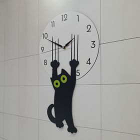 CajuArt Özel Ahşap Tasarım Saati Tırmalayan Kara Kedi Duvar Saati