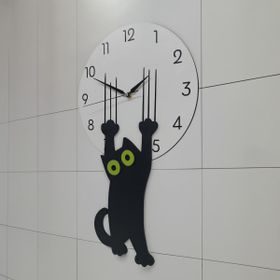 CajuArt Özel Ahşap Tasarım Saati Tırmalayan Kara Kedi Duvar Saati