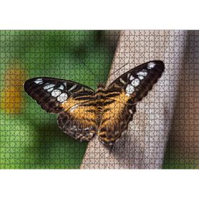 Caka Tablo Ağaç Üzerinde Sarı Siyah Kelebek 1000 Parça Puzzle