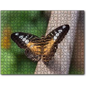 Caka Tablo Ağaç Üzerinde Sarı Siyah Kelebek 255 Parça Puzzle