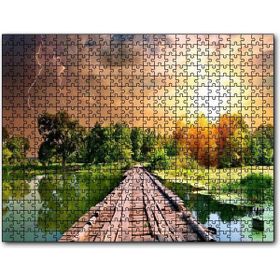 Caka Tablo Tahta Köprü Göl Ağaçlar Bulutlu Güneş Görseli 1000 Parça Puzzle