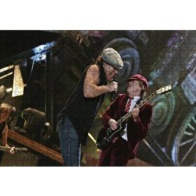 Cakapuzzle ACDC Angus ve Malcolm Young Sahnede 120 Parça Ahşap Puzzle