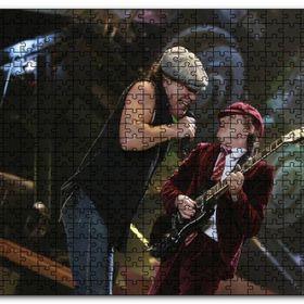 Cakapuzzle Acdc Angus ve Malcolm Young Sahnede Mdf 1000 Parça Puzzle